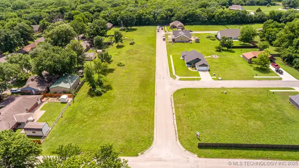 406 W 7th Street, Dewey, OK 74029