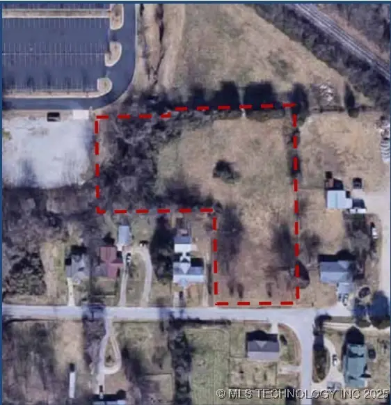 300 E Jackson Street, Broken Arrow, OK 74012 - #2