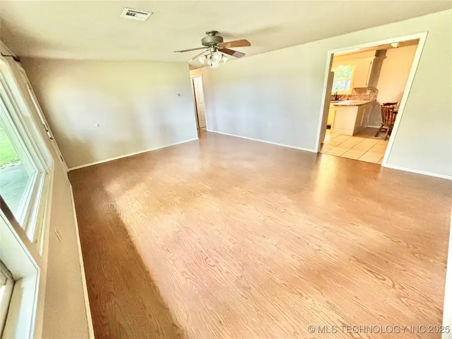 106 E Elk Road, Whitefield, OK 74472 - Image #3