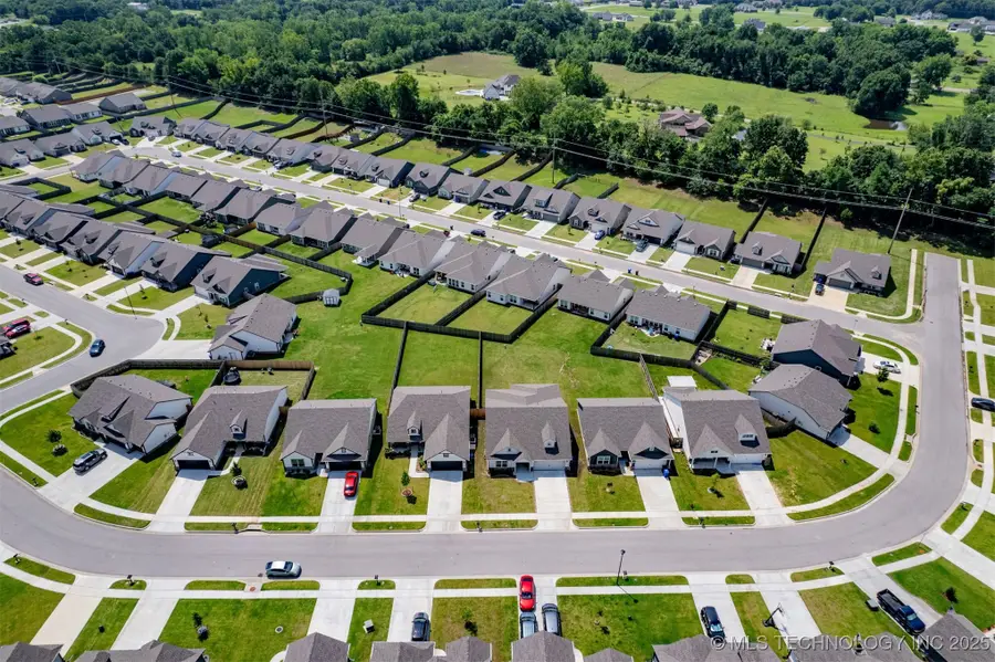 1813 E Van Buren Place, Broken Arrow, OK 74011 - Image #3