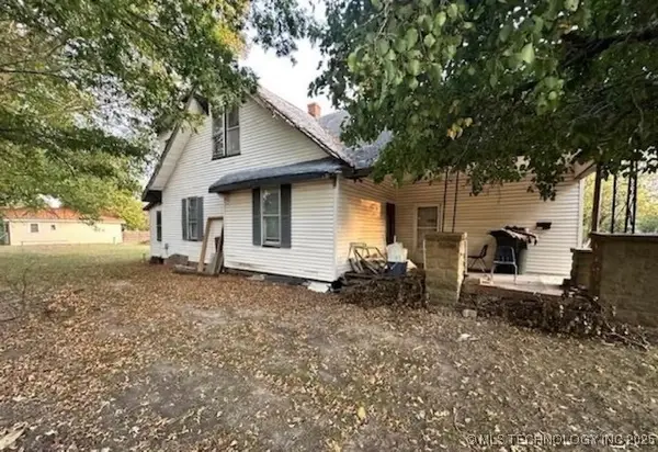 1101 N Collins Avenue, Okmulgee, OK 74447