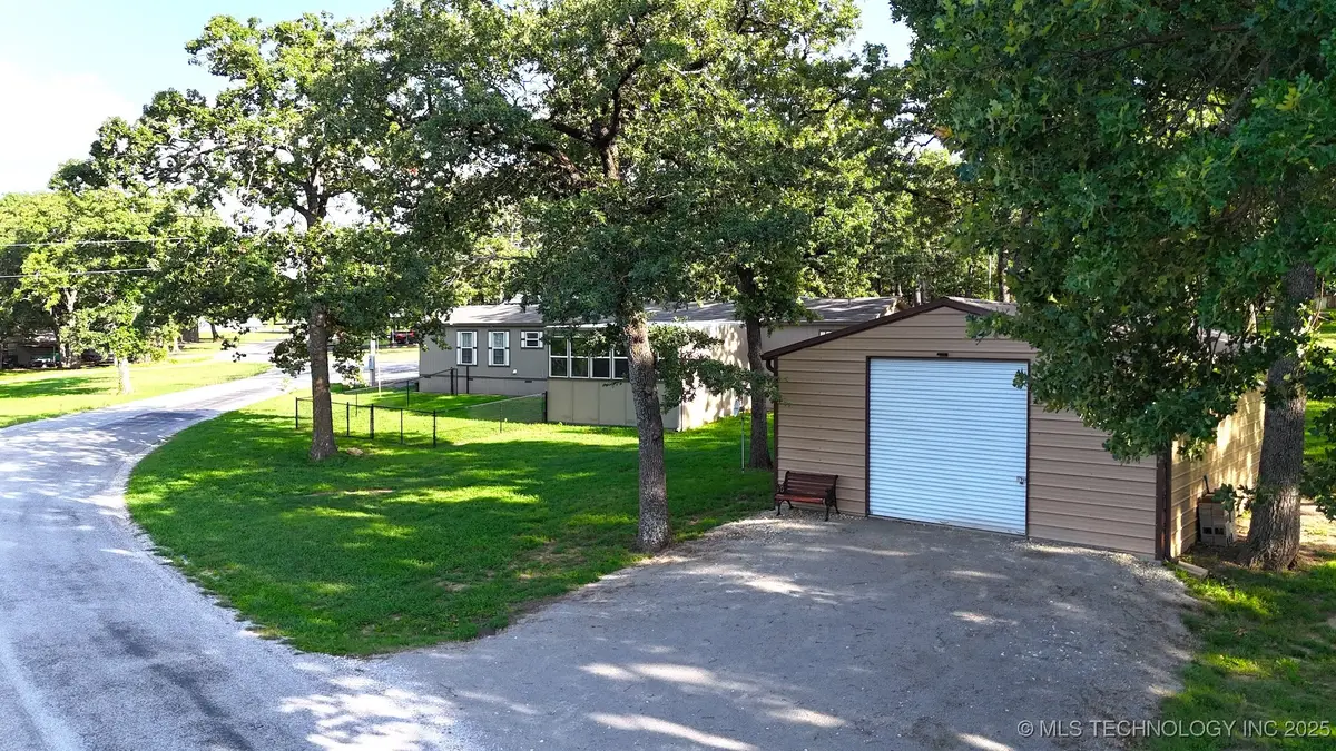 4718 Golden Way, Kingston, OK 73439 - Image #1