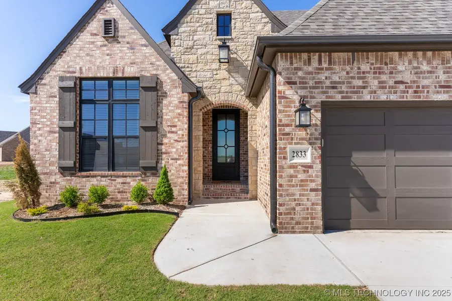 2833 E 142nd Street S, Bixby, OK 74008 - #3