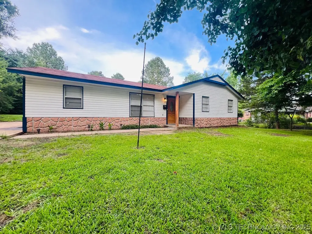 520 NW B Street, Antlers, OK 74523 - Image #1