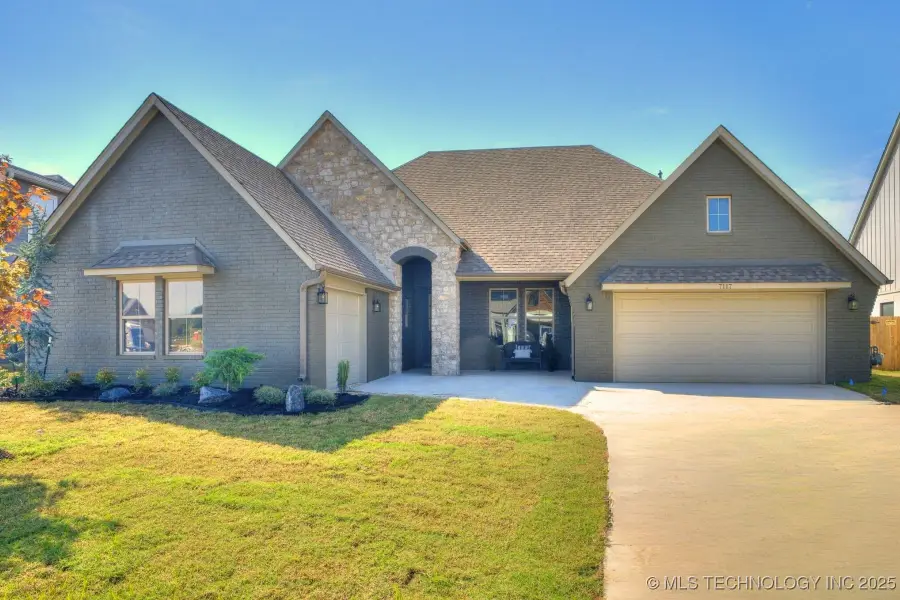 7117 E Queens Street, Broken Arrow, OK 74014 - Image #2