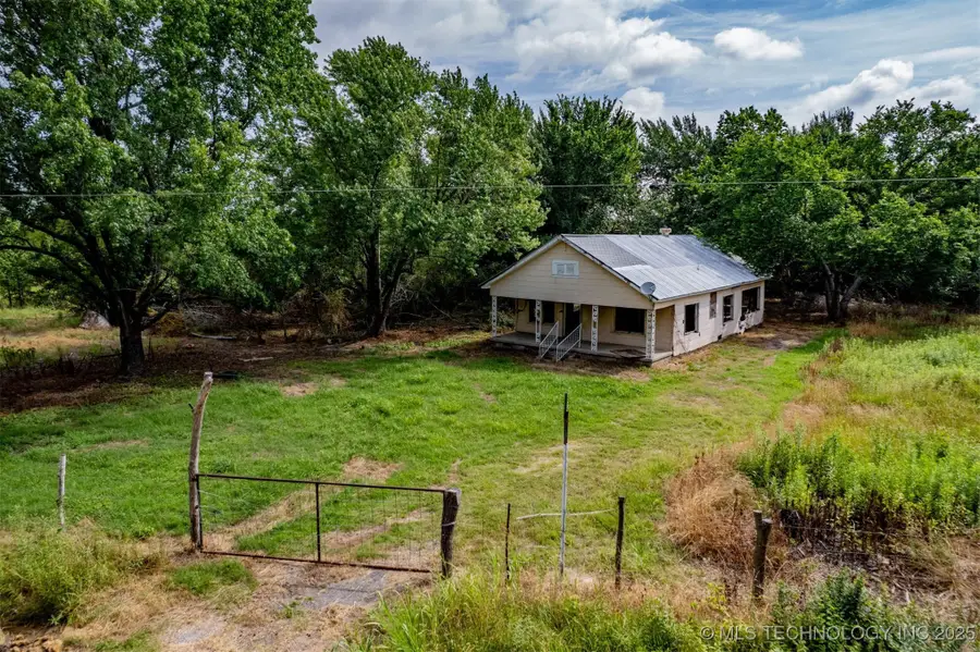 19202 S Old Highway 2, Warner, OK 74469 - #2