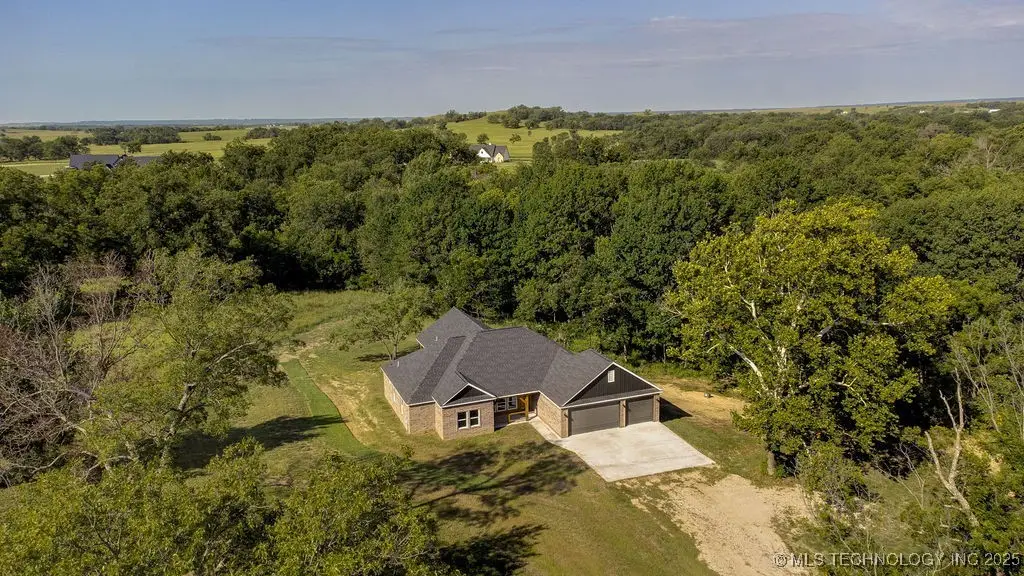 30063 N 3996 Drive, Ramona, OK 74061 - Image #1