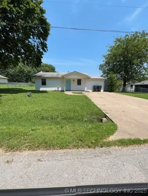 1210 W State Street N, Collinsville, OK 74021