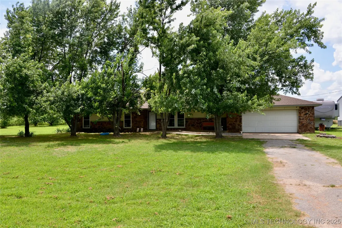 27855 S 170 Road, Henryetta, OK 74437 - Image #1