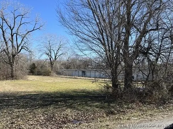 N Columbia Avenue, Tulsa, OK 74110