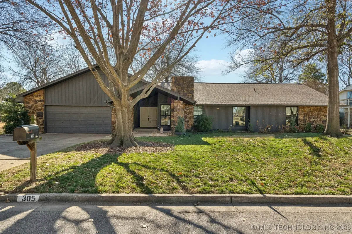 305 Fairway Drive, Broken Arrow, OK 74011 - Image #1