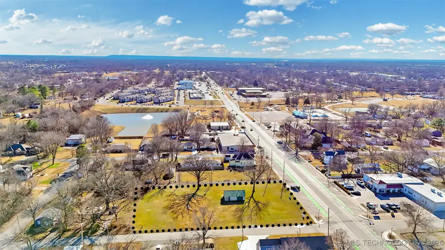 905 S Main Street, Broken Arrow, OK 74012 - #3