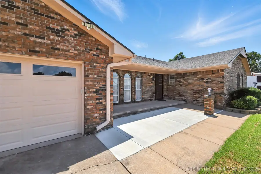 6627 Castle Court, Bartlesville, OK 74006 - Image #3
