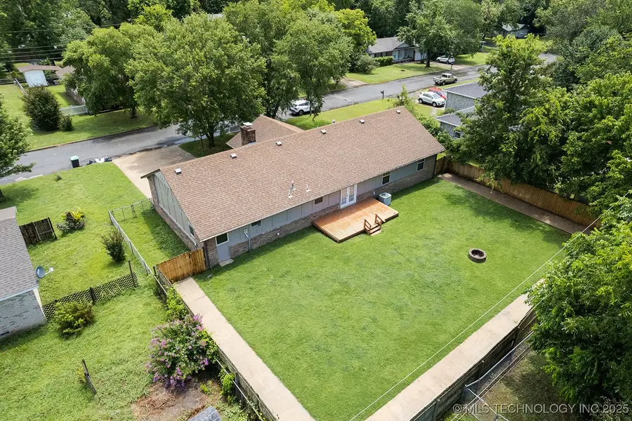 902 S Mission Avenue, Tahlequah, OK 74464 - Image #3