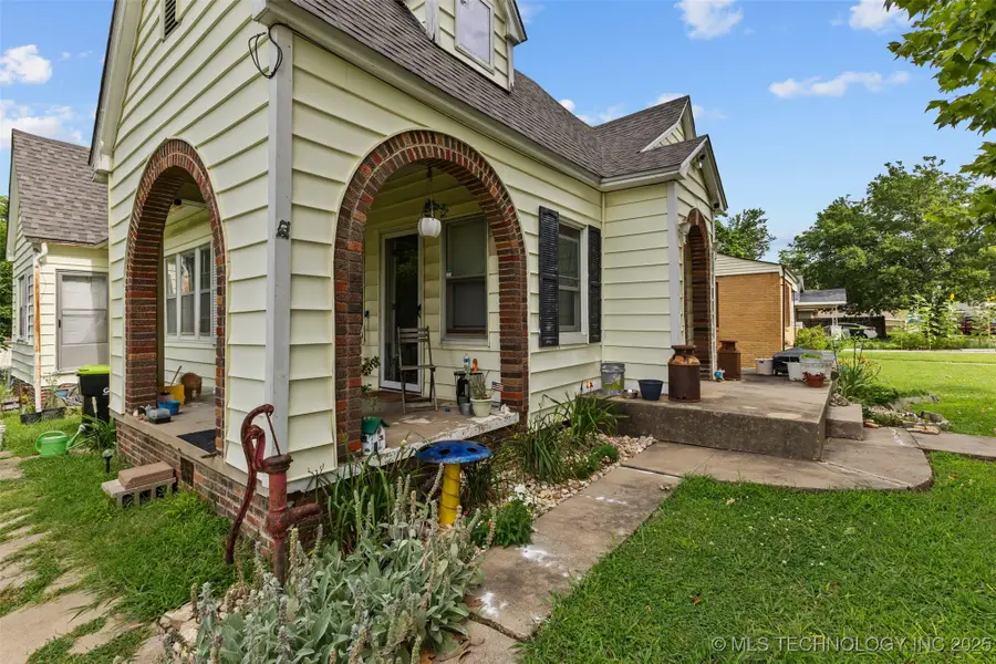 817 S Stockton, Ada, OK 74820 - Image #2