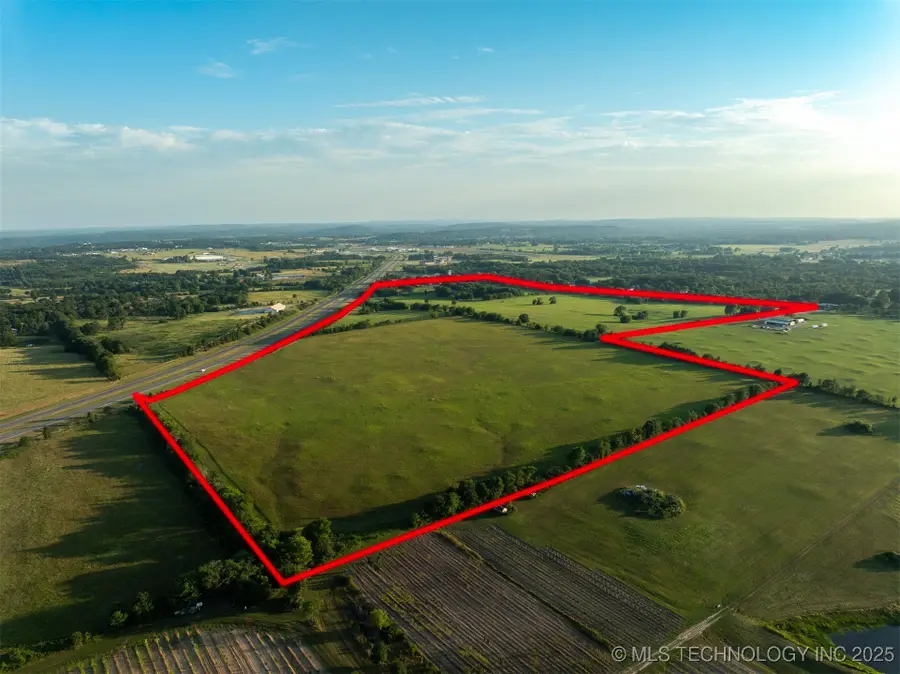 17022 W Grandview Road, Tahlequah, OK 74464 - Image #3