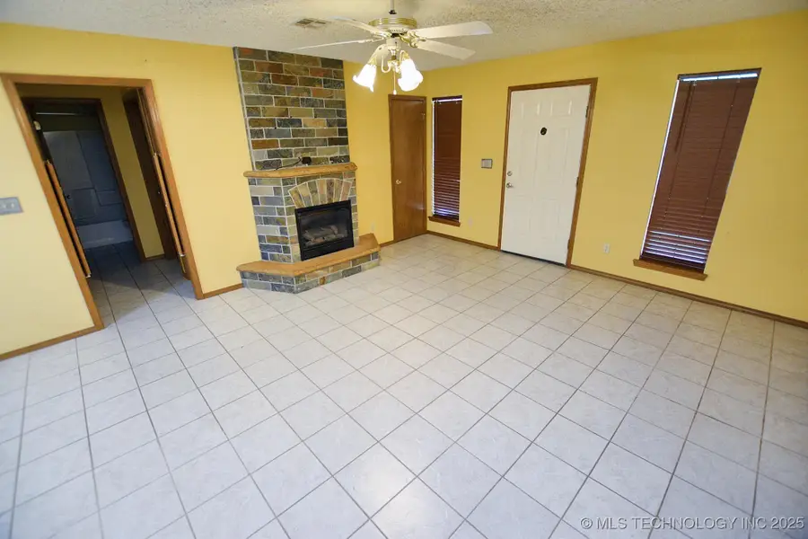 1208 SW 14th Court, Wagoner, OK 74467 - Image #3