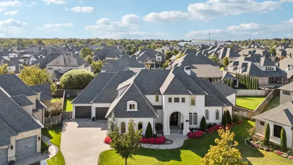 5817 W Vicksburg Street, Broken Arrow, OK 74011