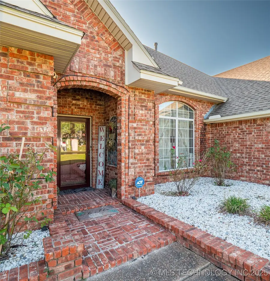 1905 Whippoorwill, McAlester, OK 74501 - Image #2