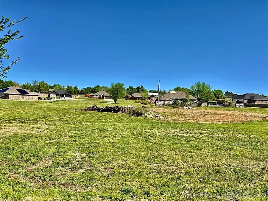 17530 W Tray Road, Tahlequah, OK 74464 - Image #2