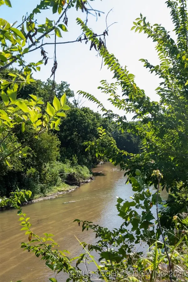 000 N Highway 48 Highway, Milburn, OK 73460