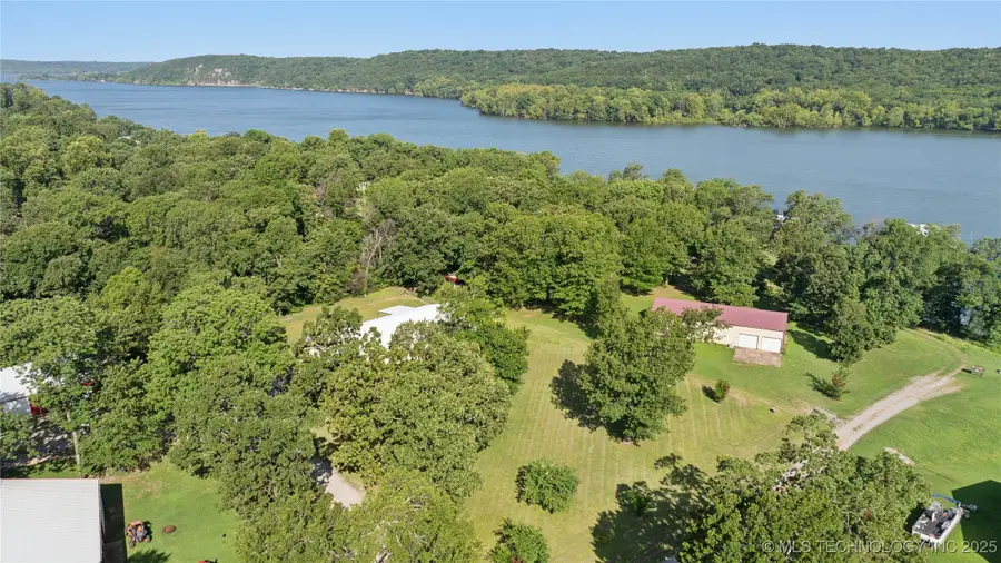 55 Lakewood Estates Drive, Spavinaw, OK 74366 - Image #3