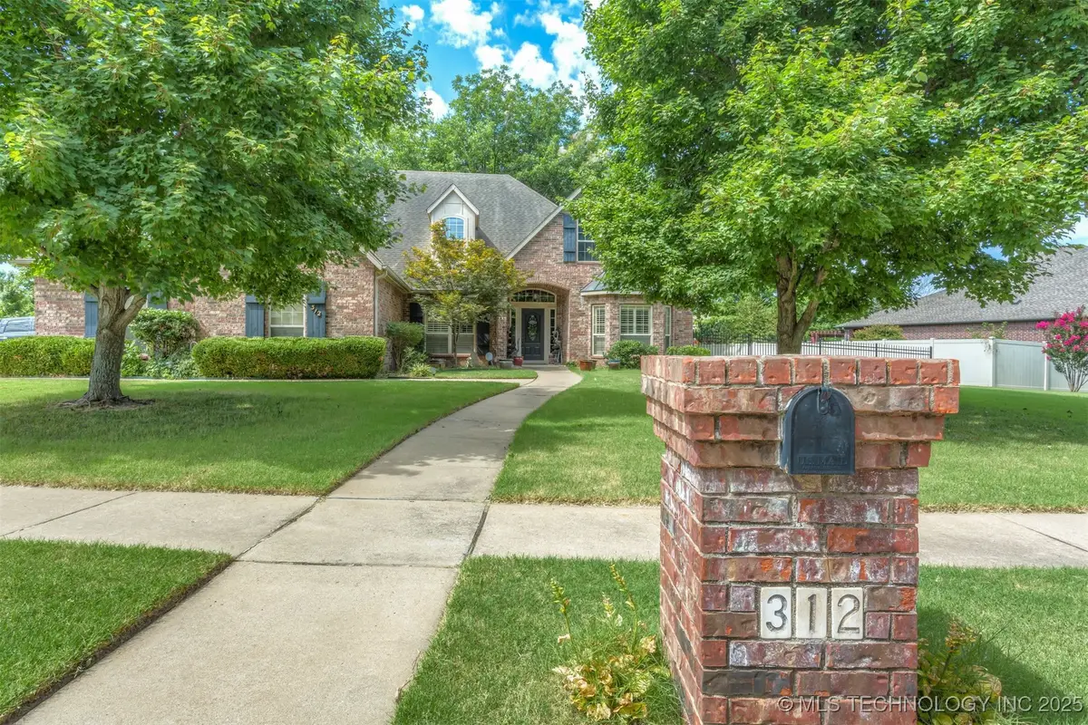 312 S 77th Street, Broken Arrow, OK 74014 - Image #1
