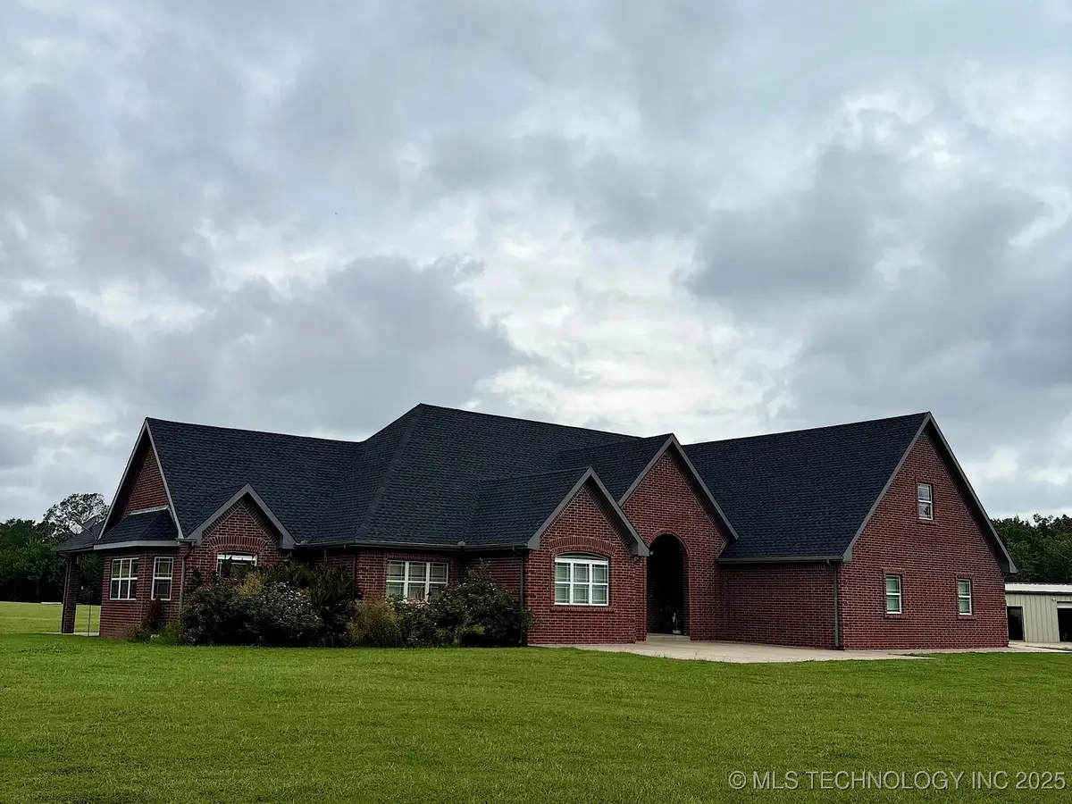 3422 E Ridgewood Drive, Cushing, OK 74023 - Image #1