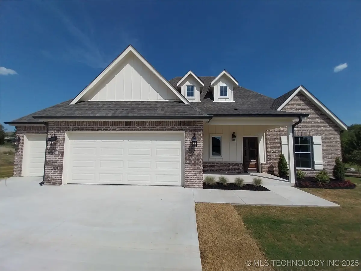 25307 Stonebridge Parkway, Claremore, OK 74019 - #1