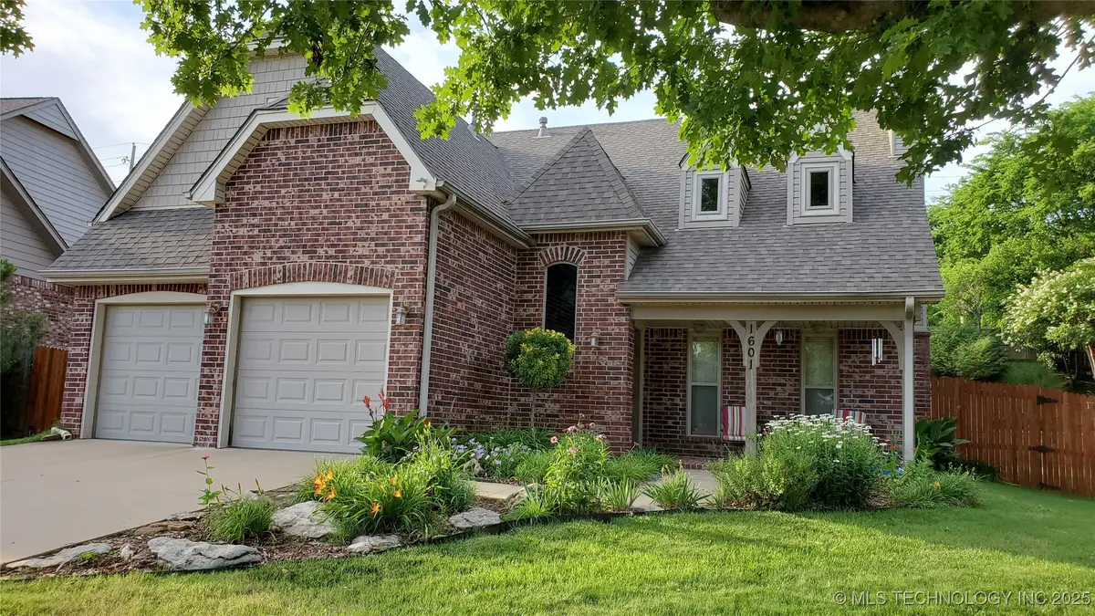 1601 E Holly Avenue, Sand Springs, OK 74063 - Image #1