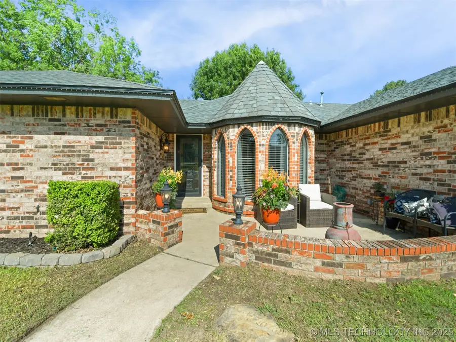 402 Beaumont Drive, Ardmore, OK 73401 - Image #2