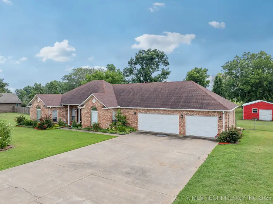 705 SW 23rd Street, Wagoner, OK 74467 - Image #2