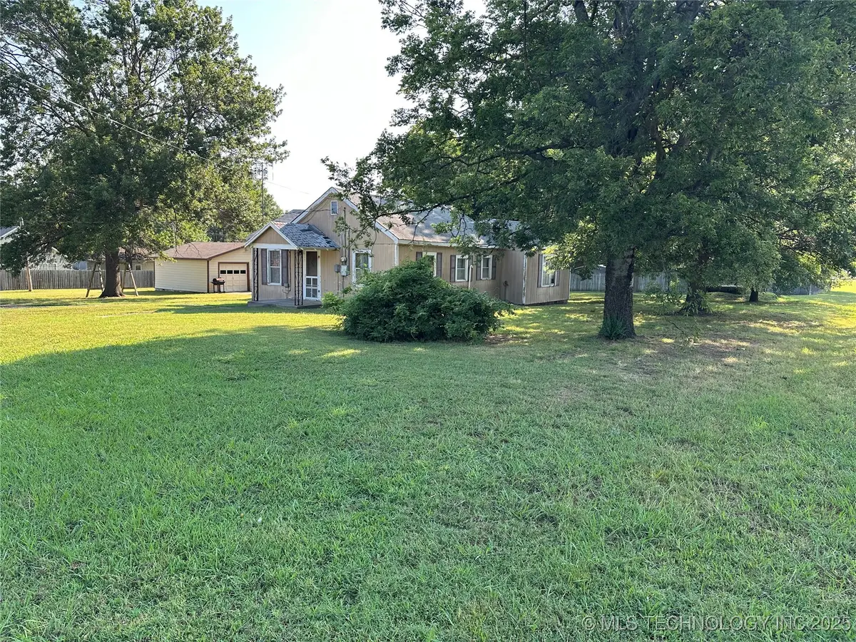 1209 S Powell Avenue, Wagoner, OK 74467 - Image #1