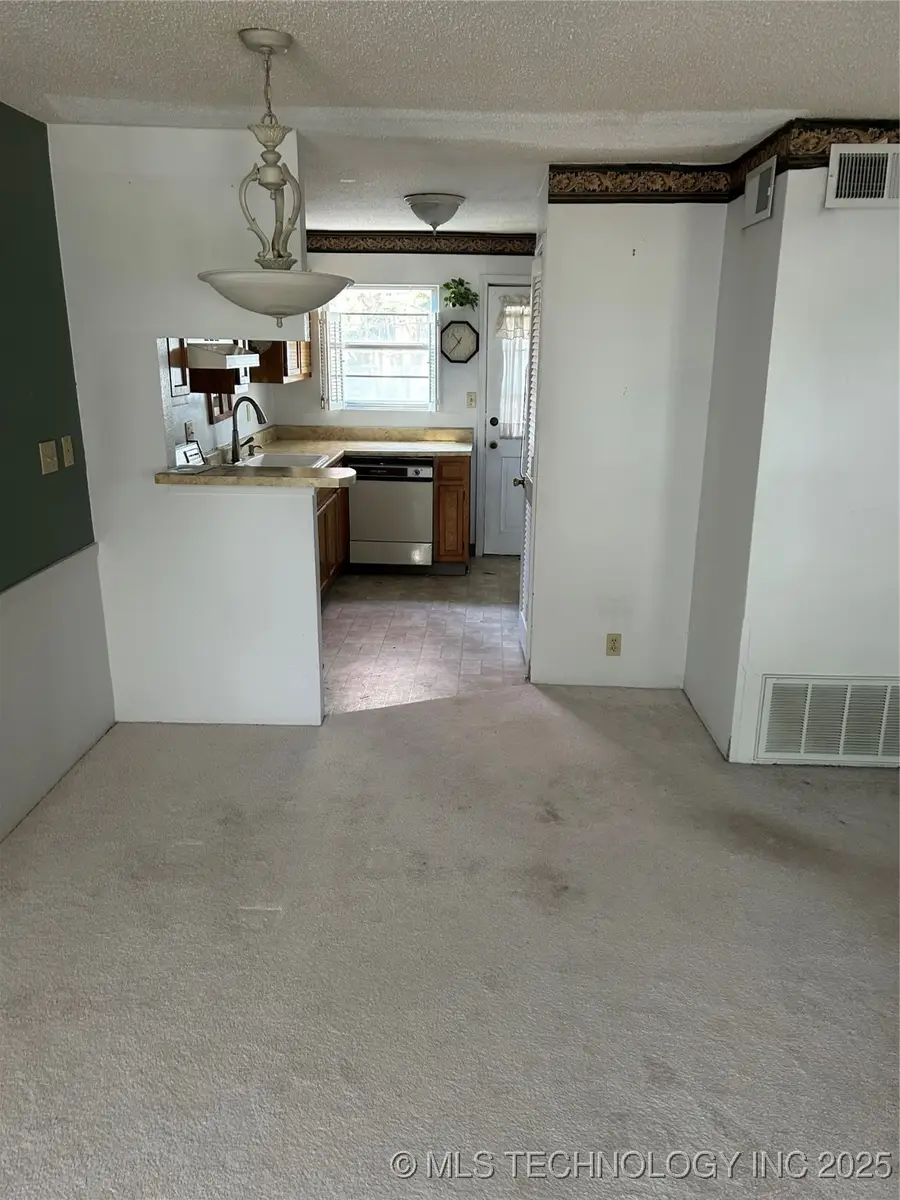 1340 S 38th Street #1340D, Tulsa, OK 74105 - Image #3