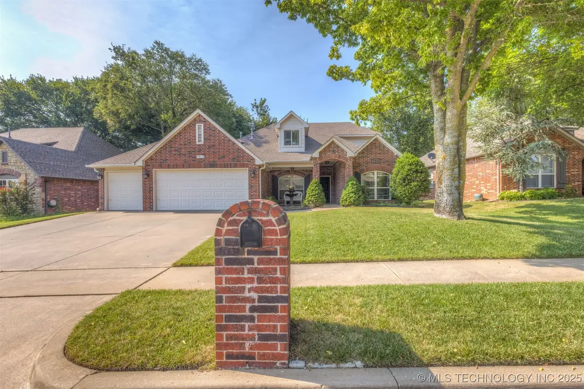 1813 E Jacksonville Street, Broken Arrow, OK 74012 - Image #1