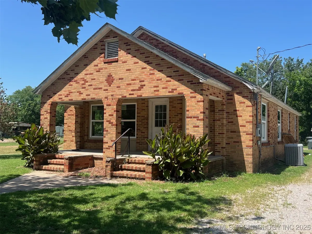 201 N 8th Avenue, Madill, OK 73446 - Image #1
