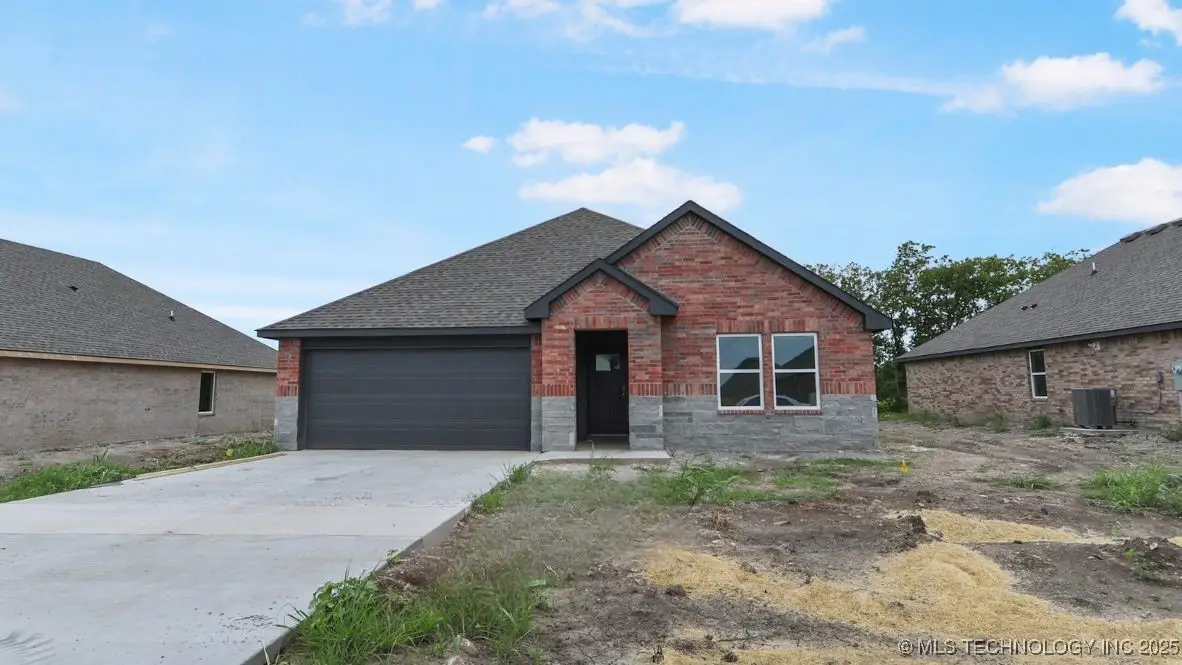 7408 N 154th East Avenue, Owasso, OK 74055 - Image #1