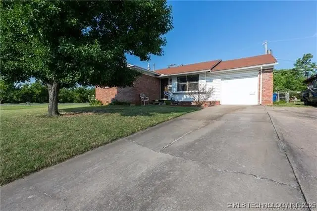5198 S 34th West Avenue, Tulsa, OK 74107 - Image #1