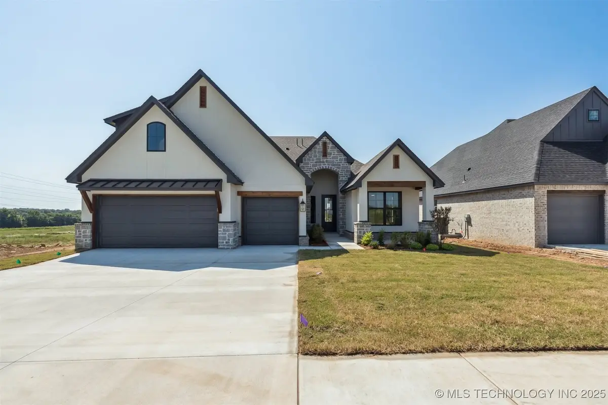 2722 E 134th Circle, Bixby, OK 74008 - #1