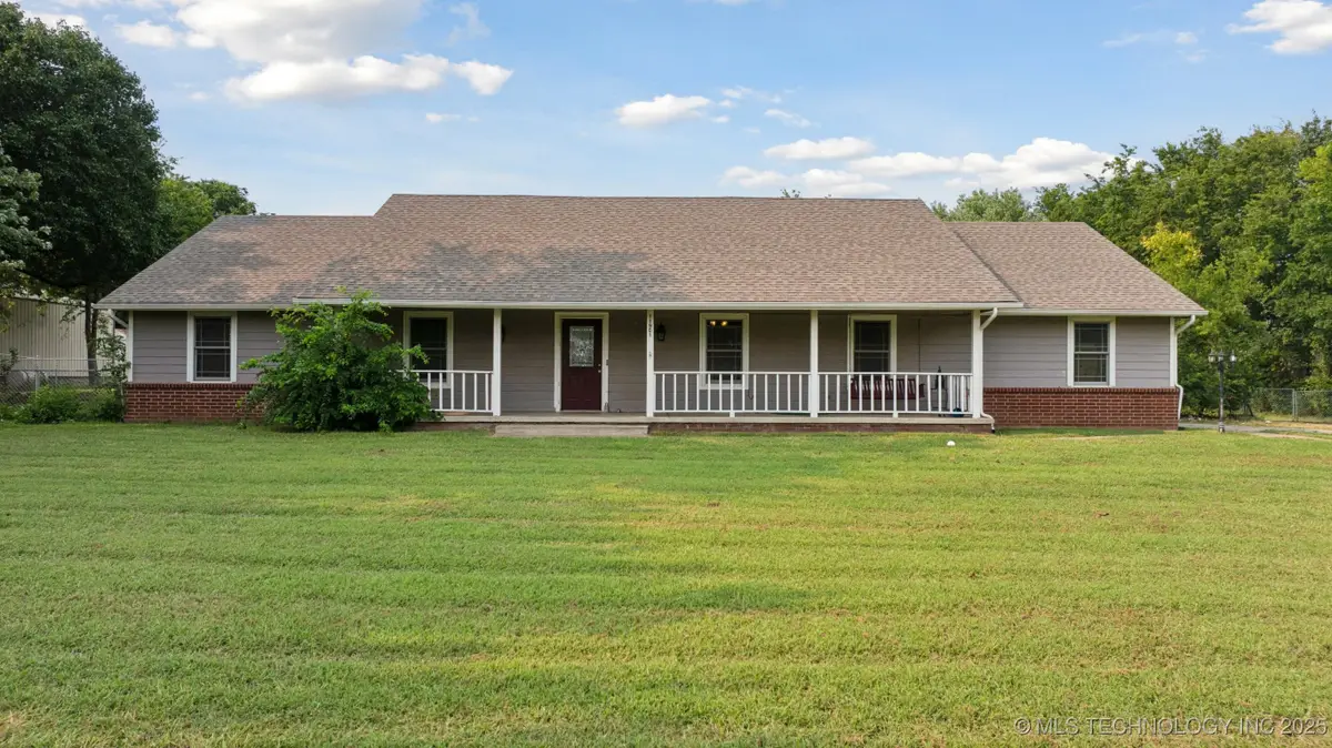 11901 Laurel Lane, Claremore, OK 74017 - Image #1
