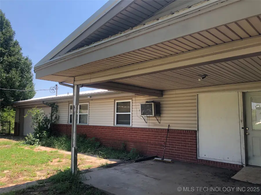 16590 S 257th West West Avenue, Kellyville, OK 74039 - Image #2