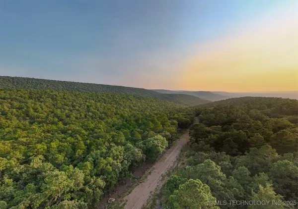 13 Moonshine Drive, Clayton, OK 74536