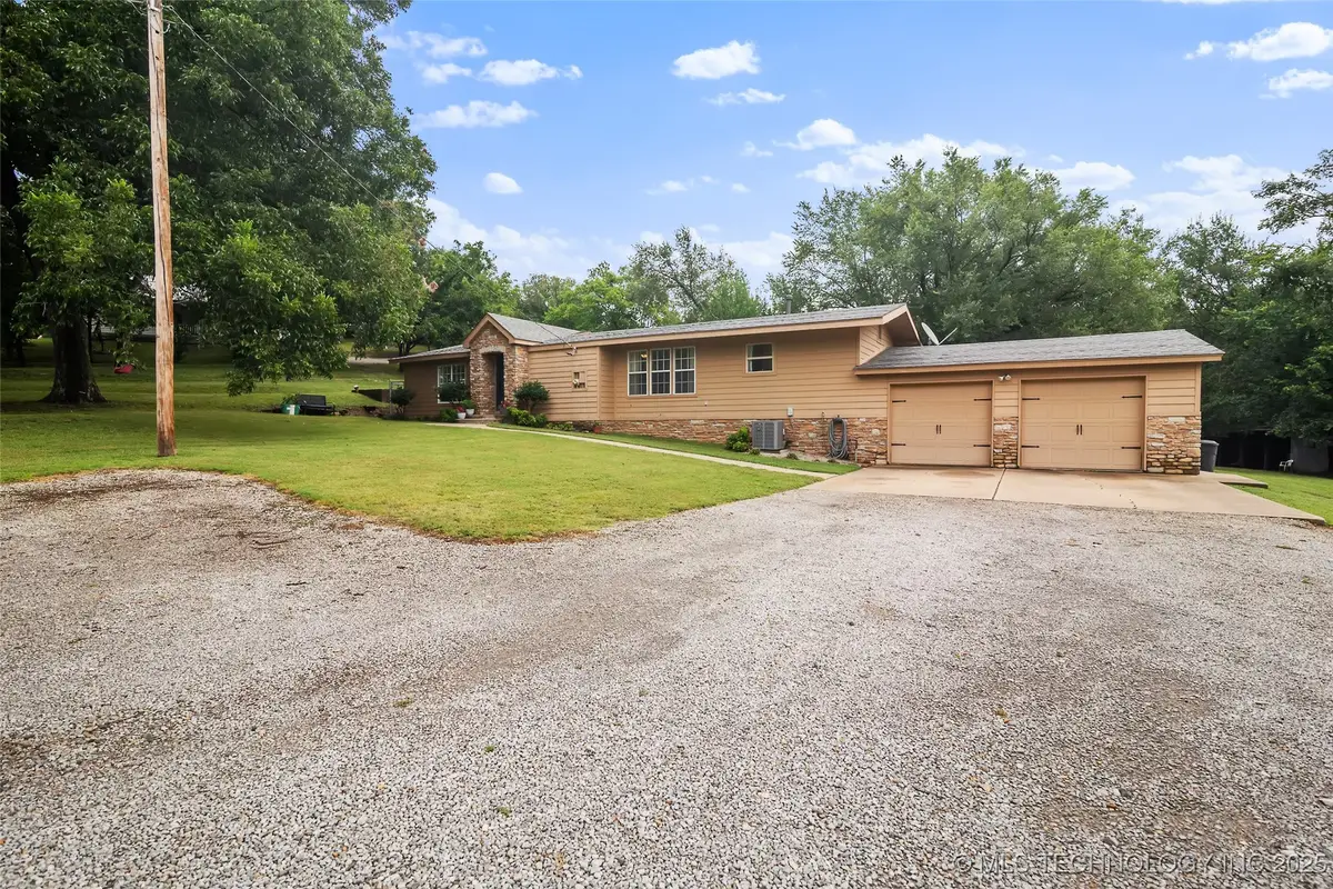 17995 S 4160 Road, Claremore, OK 74017 - Image #1