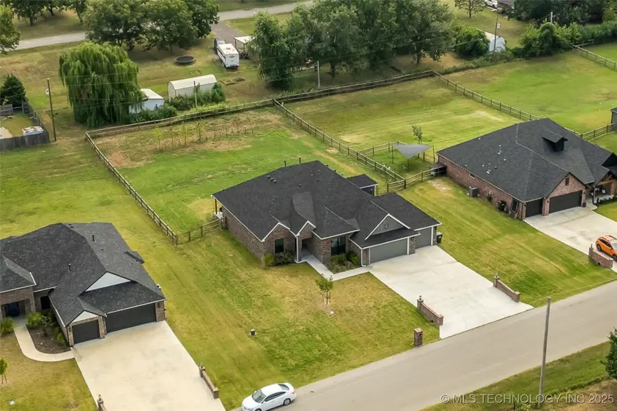 709 N 24th Street, Collinsville, OK 74021 - Image #2