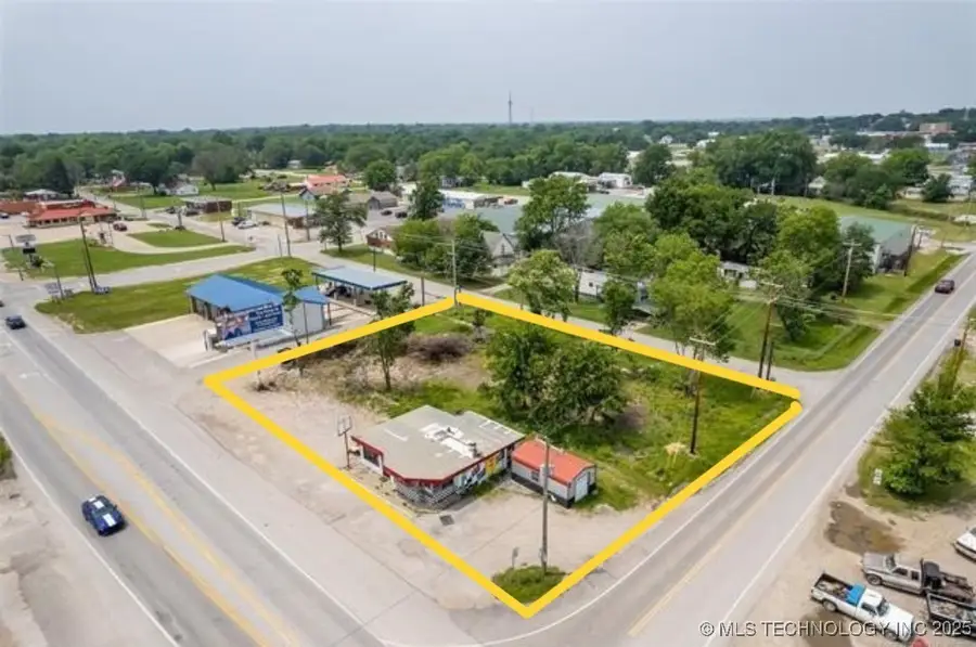 123 N Locust Street, Nowata, OK 74048 - Image #2