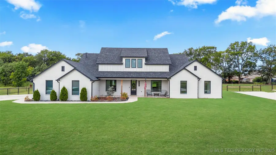 24580 S Eliza Drive, Claremore, OK 74019 - Image #2