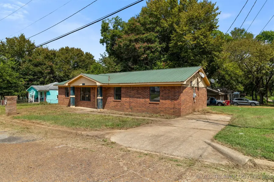 911 S K Street, Hugo, OK 74743 - Image #2