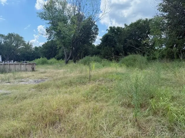 709 W Corporation Street, Henryetta, OK 74437 - Image #2