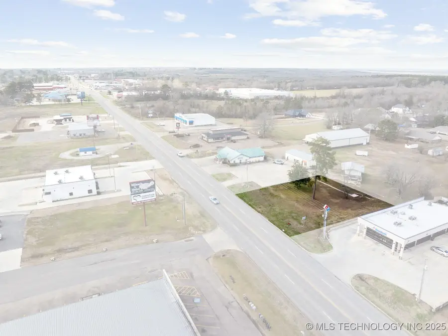 2017 E Washington Street, Idabel, OK 74745 - Image #2
