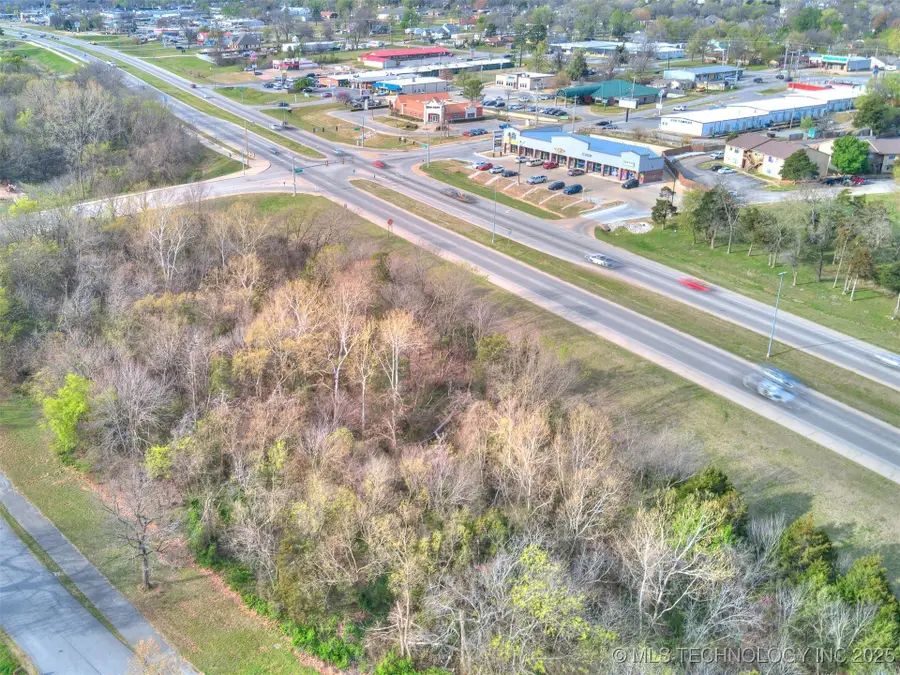 S Linwood Drive, Sand Springs, OK 74063 - Image #3